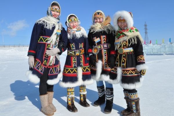 Этнокабинет для научно-исследовательских работ учащихся и их родителей Саскылахской средней школы как фактор социального развития Арктики