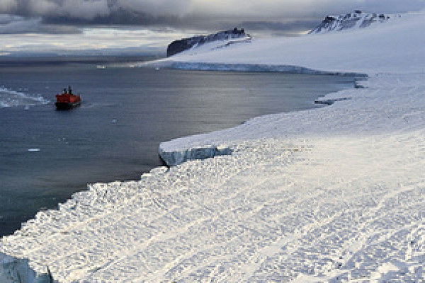 Арктика сегодня: «Арктика», «Новый Мурманск» и поиски алмазов