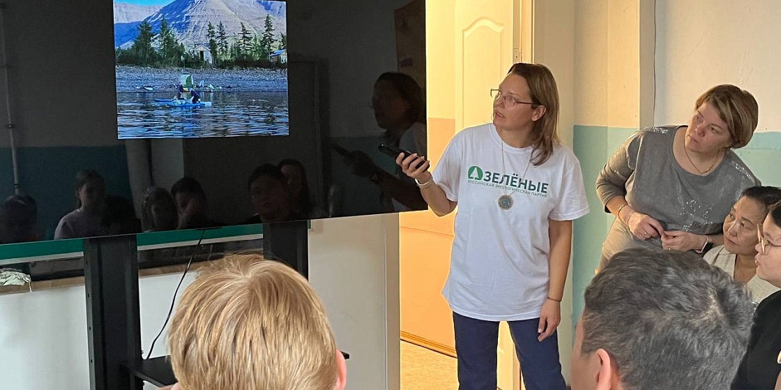 Выпускники проекта «Арктический волонтер» провели занятия для ребят в Потапово и Туруханске