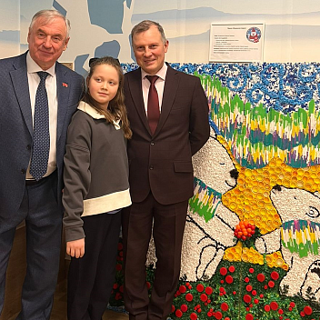 Министр экологии Красноярского края побывал в гостях у «Белого мишки»