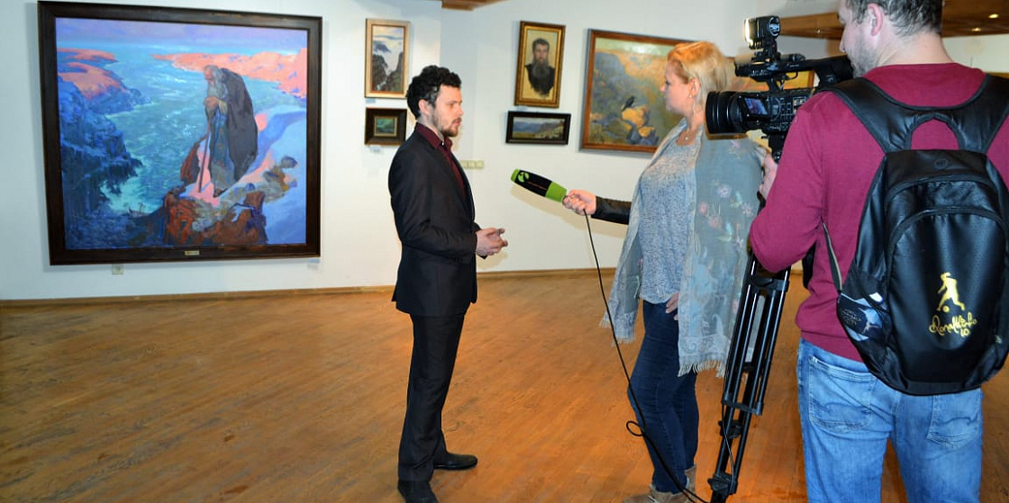В Москве при поддержке ПОРА открылась выставка картин Дмитрия Гусева «Русская Арктика»