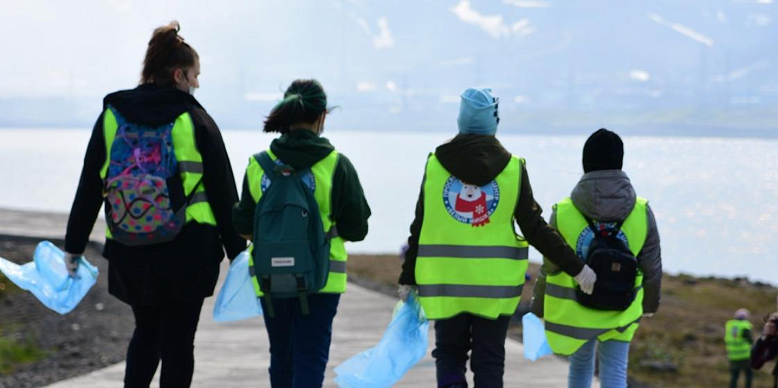 Берега озера Долгого очищены от мусора в рамках экологической инициативы «Чистая Арктика»